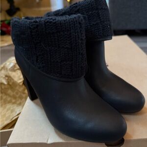 Ugg brand new Black Ankle Boots with Knit Cuff